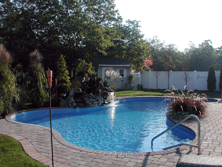 Pool_completed.GIF (262666 bytes)